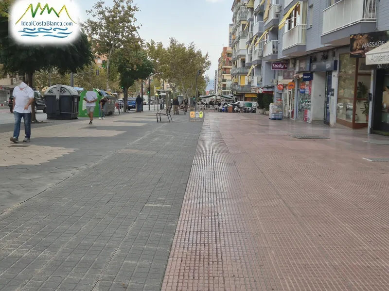 Local Comercial en Benidorm - 2