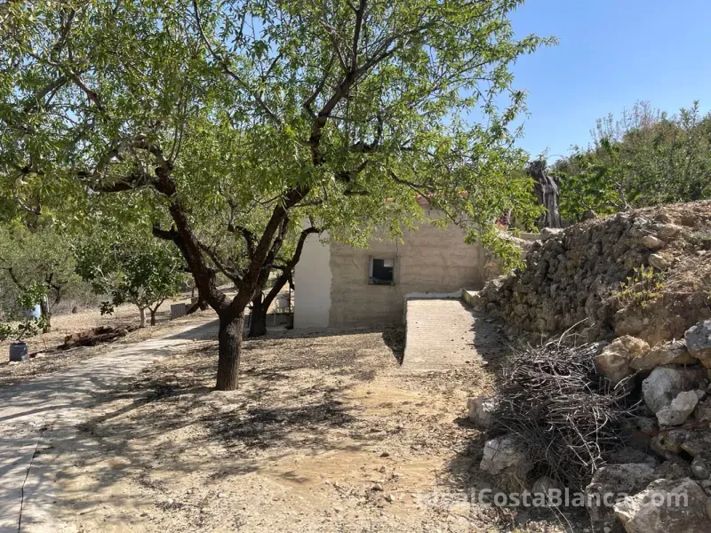 Finca con 3 edificaciones independientes – Confrides - 51
