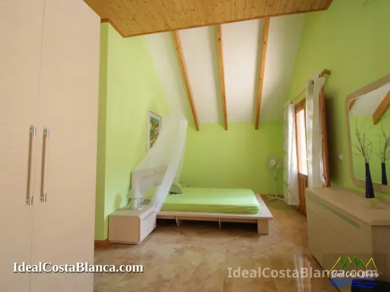Chalet Con Piscina En Venta En Confrides - 34