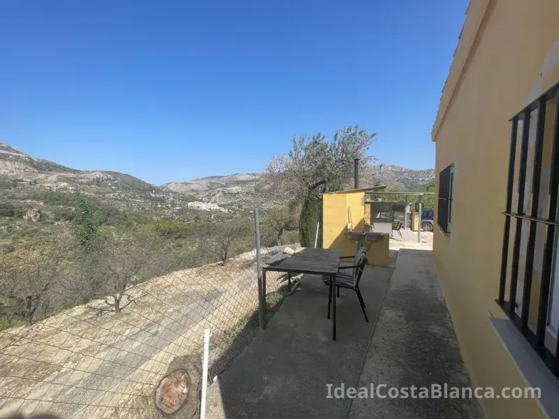 Finca con 3 edificaciones independientes – Confrides - 24