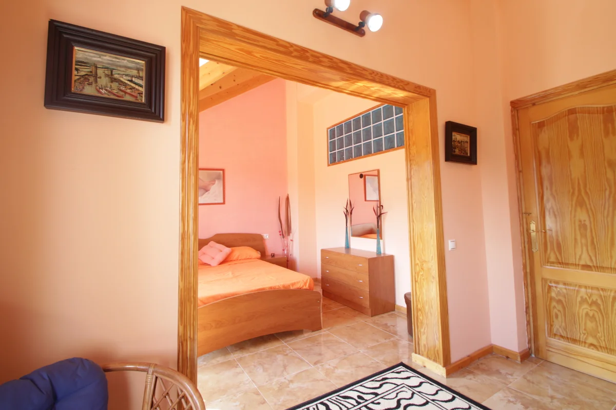 Chalet Con Piscina En Venta En Confrides - 40