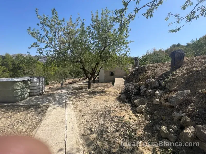 Finca con 3 edificaciones independientes – Confrides - 52