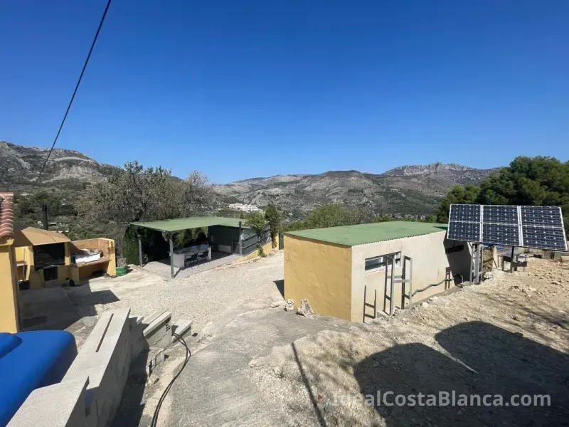 Finca con 3 edificaciones independientes – Confrides - 27