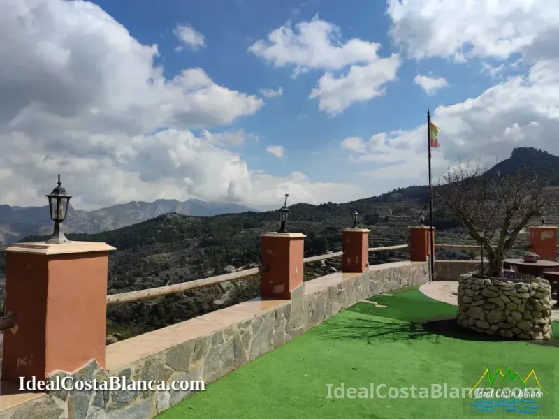 Chalet Con Piscina En Venta En Confrides - 7