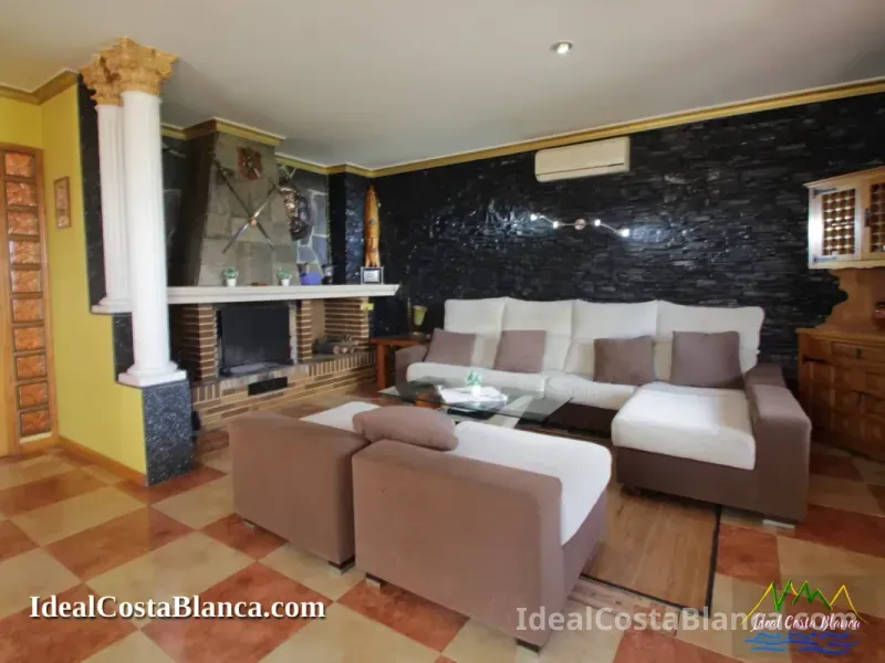 Chalet Con Piscina En Venta En Confrides - 15