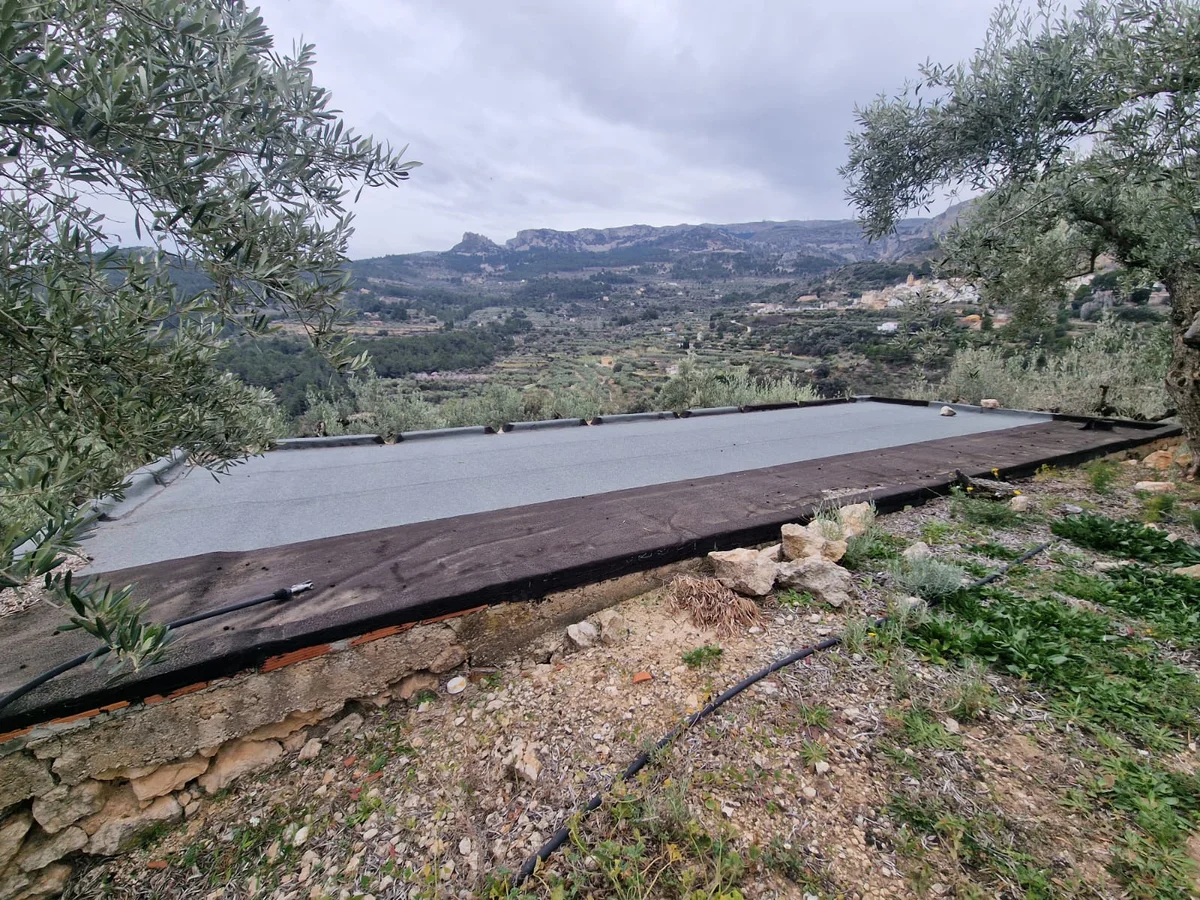 Casita de piedra en Confrides - 4