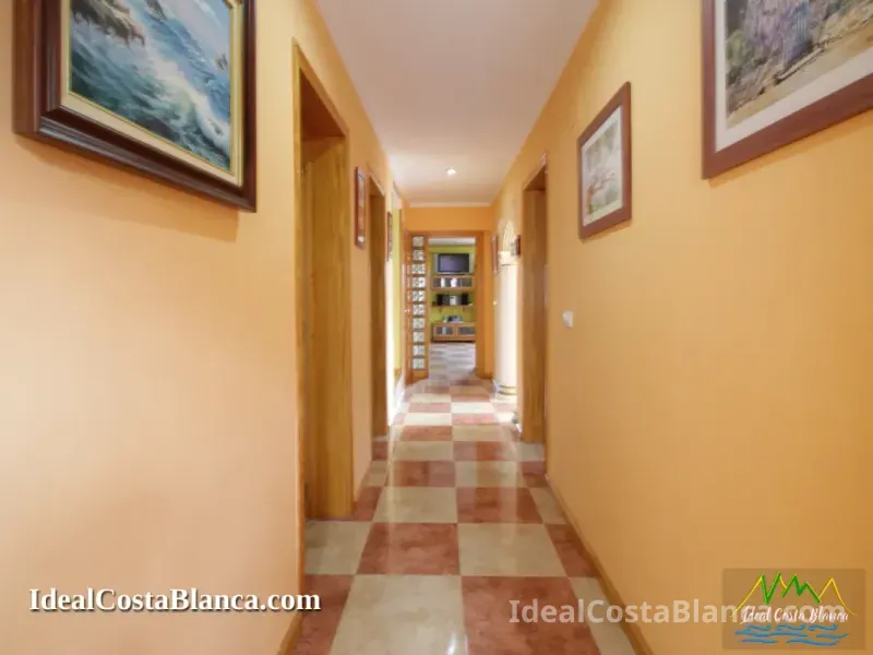 Chalet Con Piscina En Venta En Confrides - 13