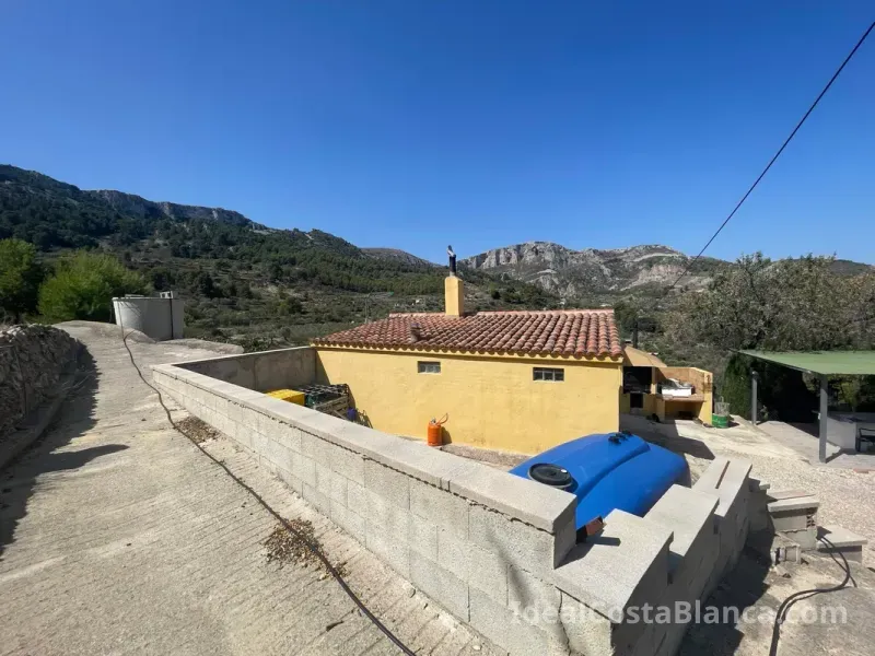 Finca con 3 edificaciones independientes – Confrides - 31