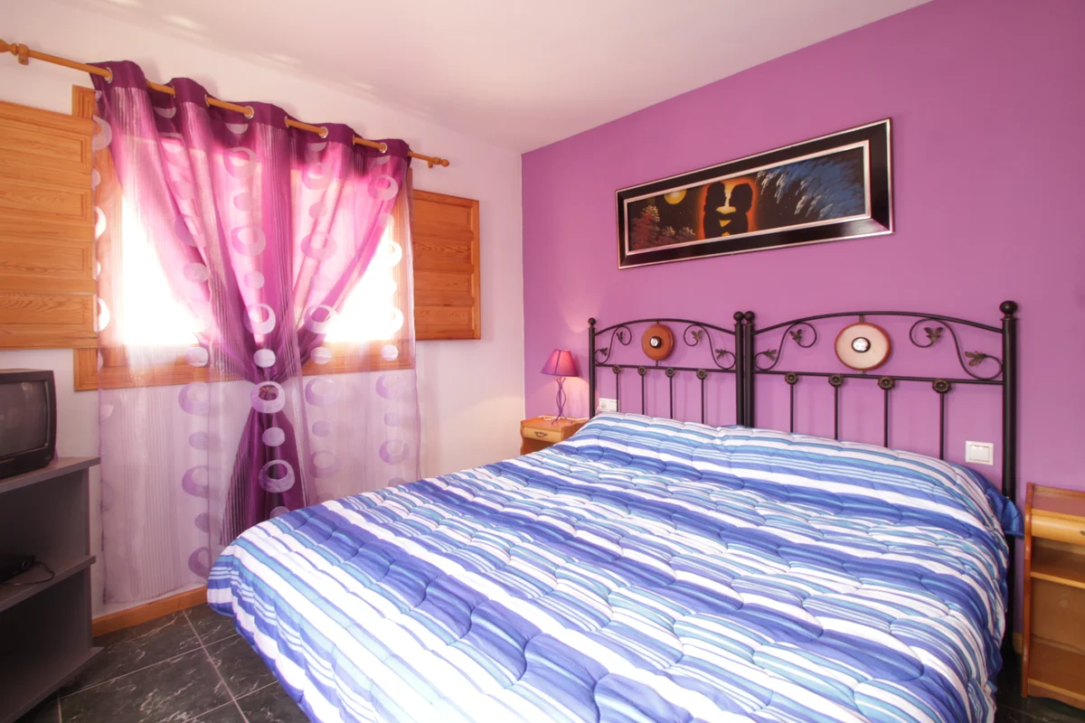 Chalet Con Piscina En Venta En Confrides - 25