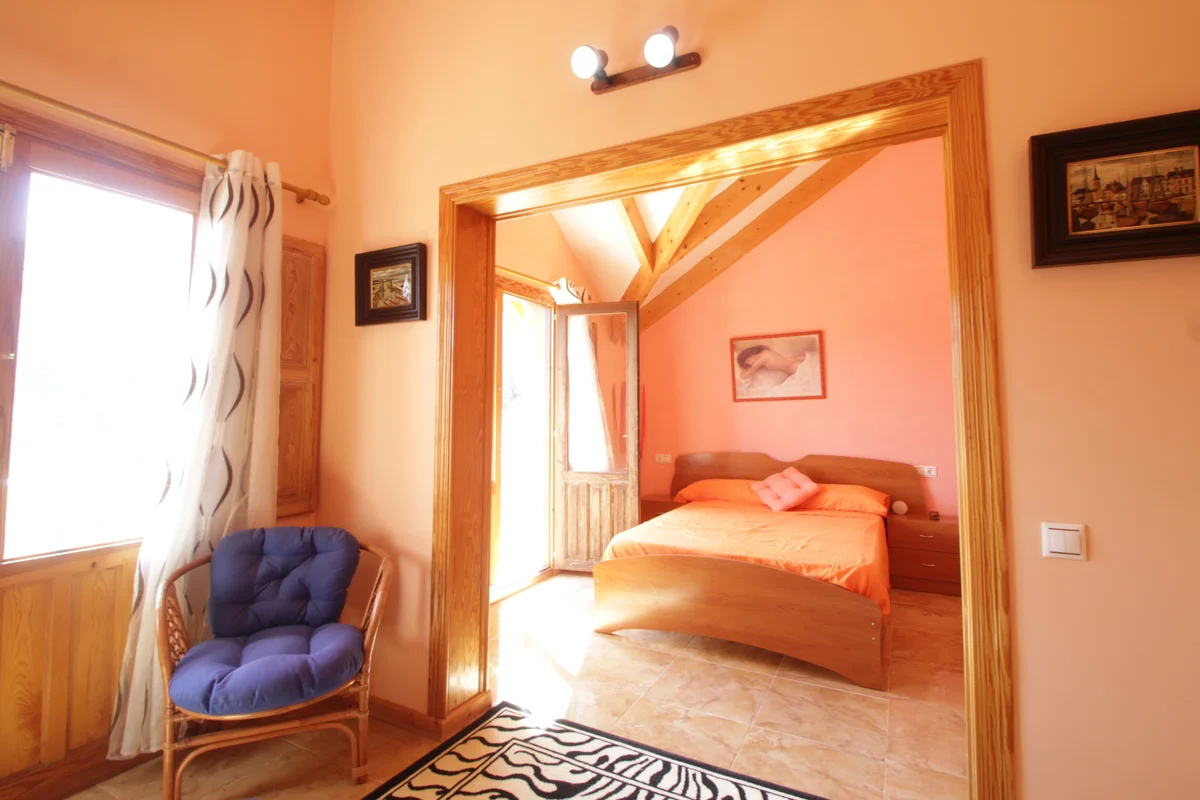Chalet Con Piscina En Venta En Confrides - 41
