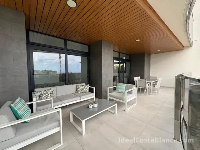 Piso en Venta – Sunset Wave, Benidorm | 3 Dormitorios, Terraza, Piscinas, Playa Poniente - 2