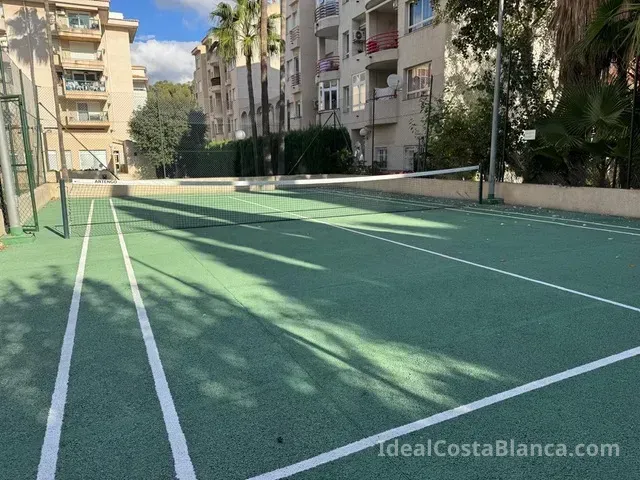 GRAN OPORTUNIDAD DE VIVIR FRENTE AL GOLF EN EL ALBIR - 3