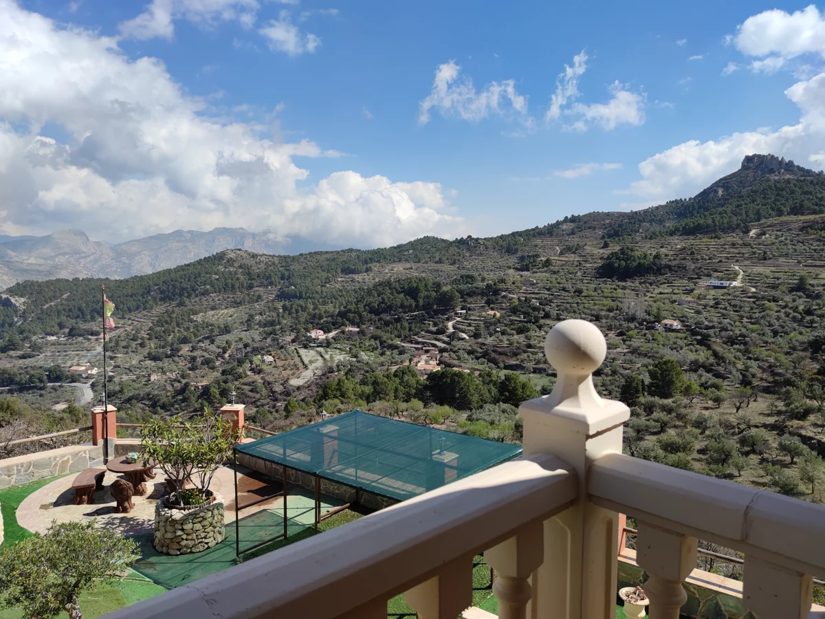 Chalet Con Piscina En Venta En Confrides - 60