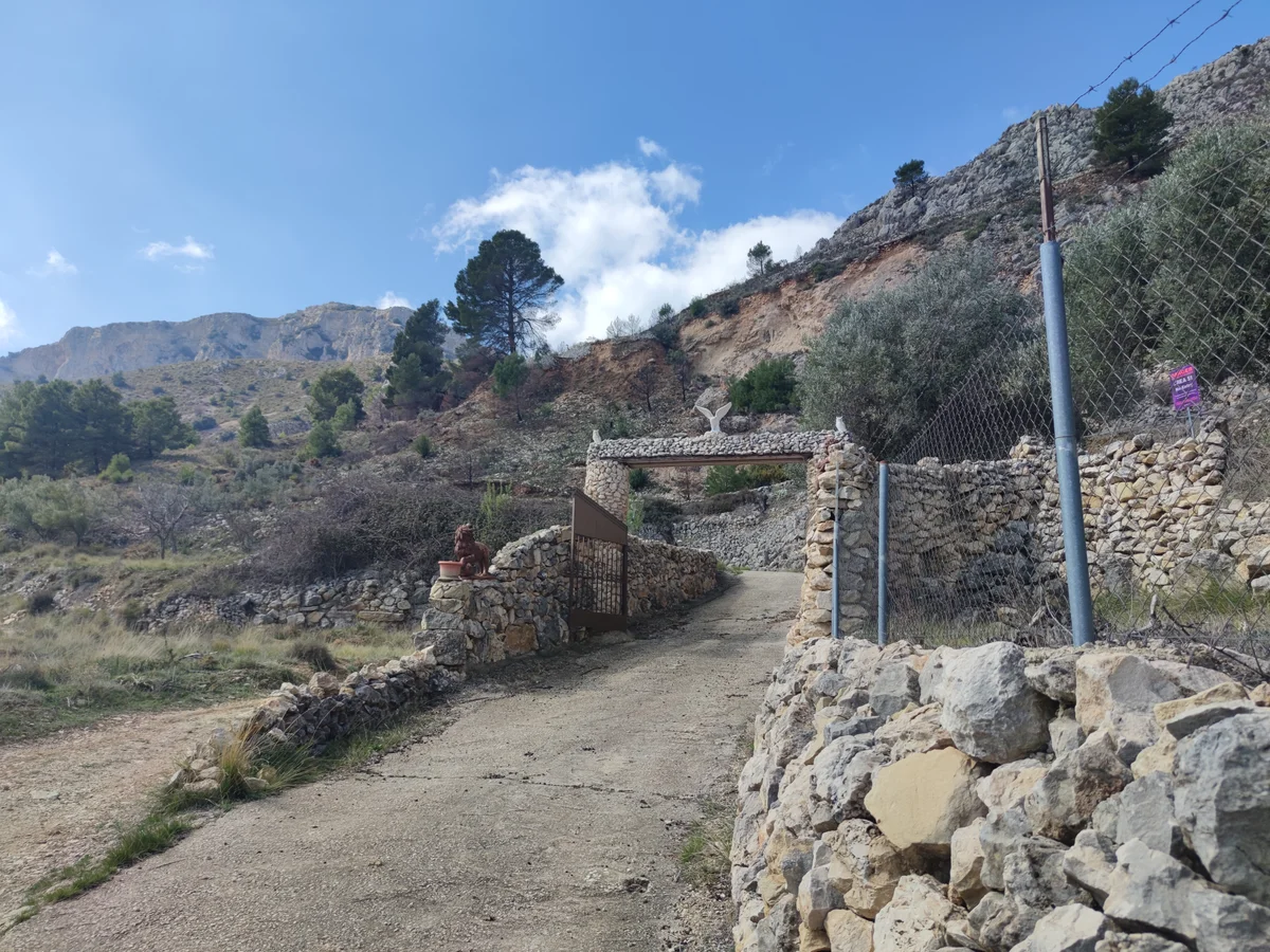 Chalet Con Piscina En Venta En Confrides - 64