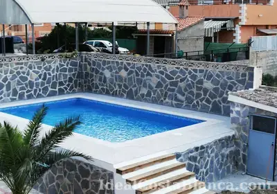 Se alquila chalet independiente