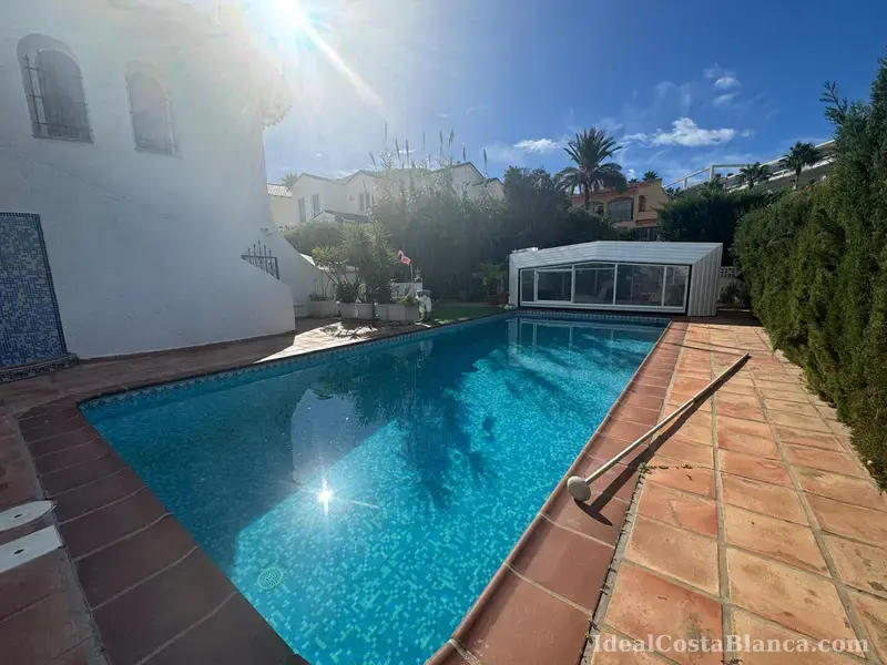  Chalet Independiente en venta en El Albir, Alicante (CENTRO) - 1