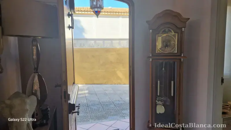 Chalet con piscina privada a la venta. - 13