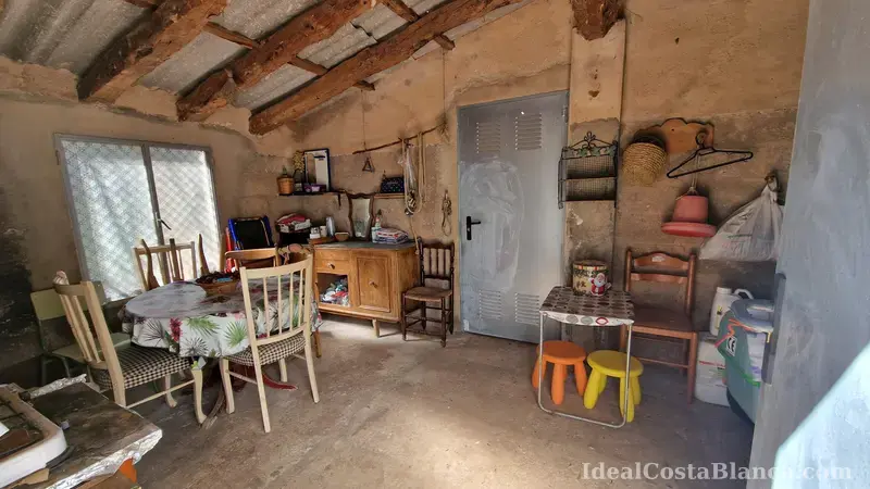 Terreno con construcción a reformar en Confrides - 6