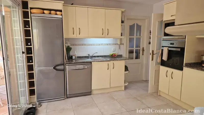 Chalet con piscina privada a la venta. - 22