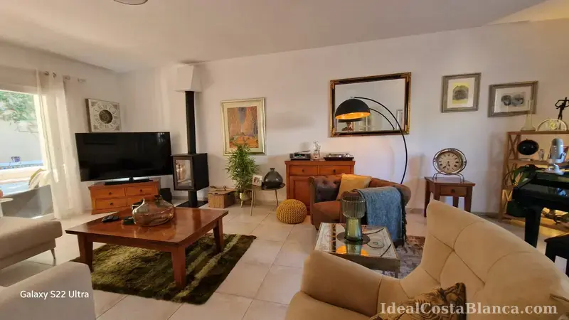 Chalet con piscina privada a la venta. - 15