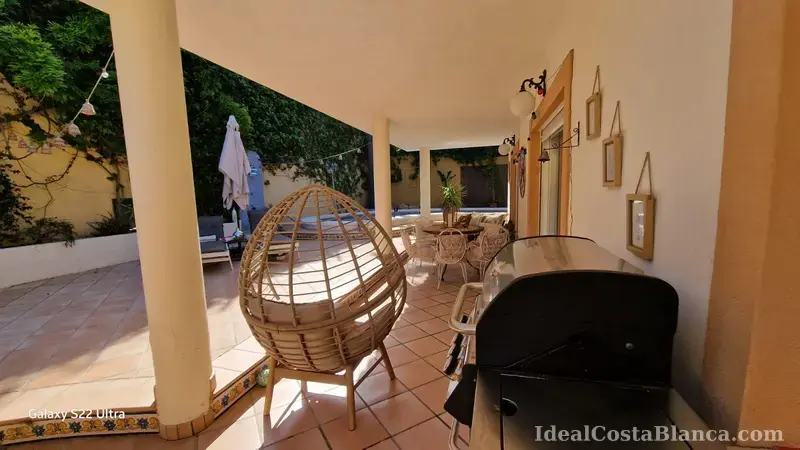 Chalet con piscina privada a la venta. - 9