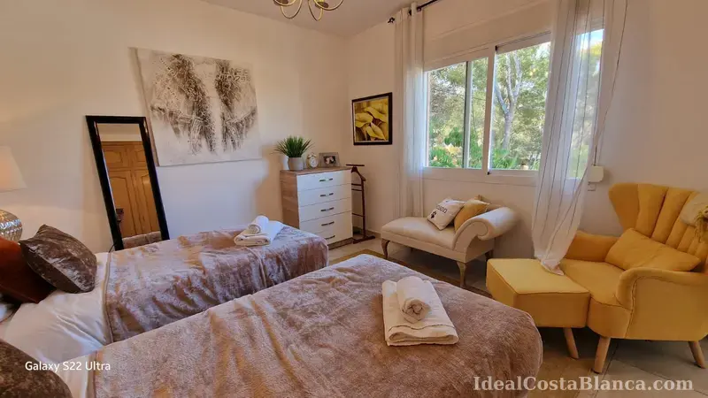 Chalet con piscina privada a la venta. - 32