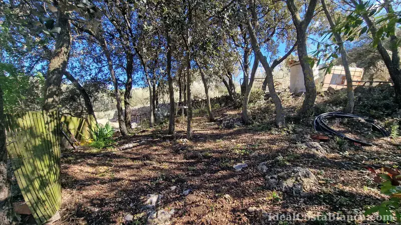 Terreno con construcción a reformar en Confrides - 16