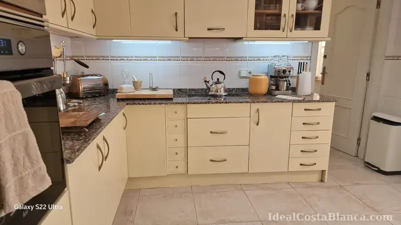 Chalet con piscina privada a la venta. - 21