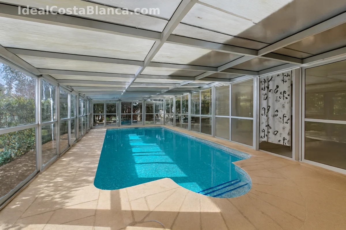 Chalet Independiente en venta en Alfaz del Pi, Alicante (TOSSALET)