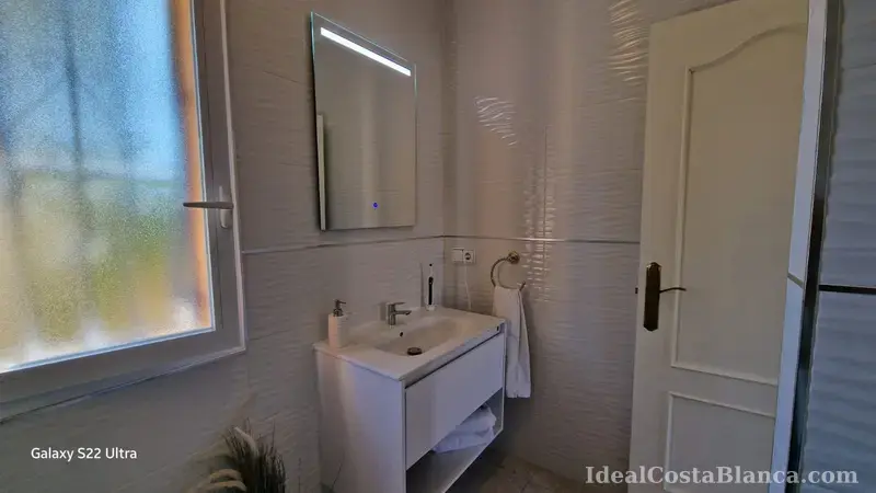 Chalet con piscina privada a la venta. - 46