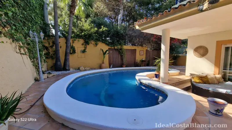 Chalet con piscina privada a la venta. - 4