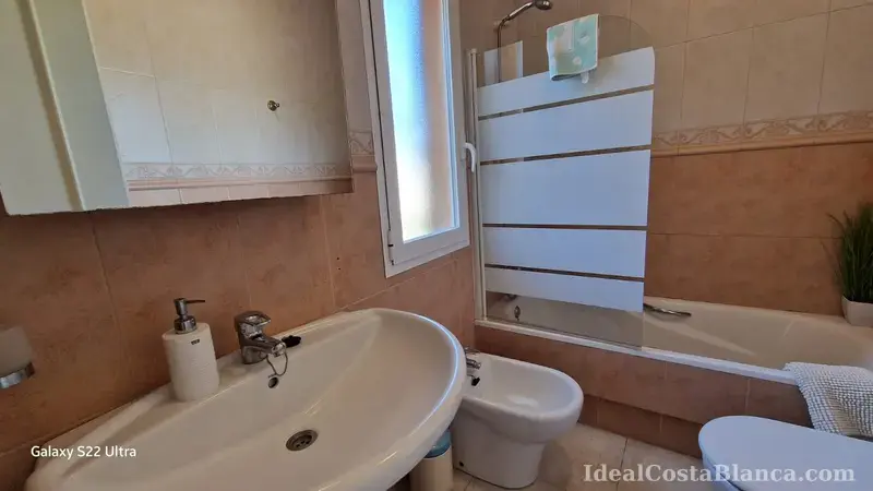 Chalet con piscina privada a la venta. - 28